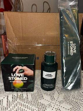 (Inventory 48) Victoria's Secret Love Stoned home fragrance Set - Dark Green